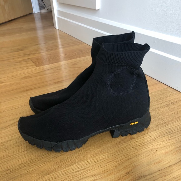 1017 ALYX Men’s Black Hiking Boot Stretch-knit - Picture 2 of 13